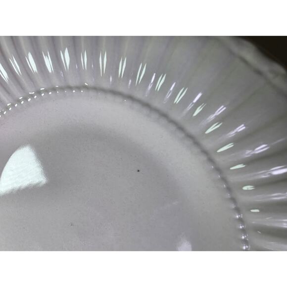 Set of 4- THOMSON POTTERY Maison White Ruffled Edge MSM 10.75" Dinner Plates - Picture 7 of 10